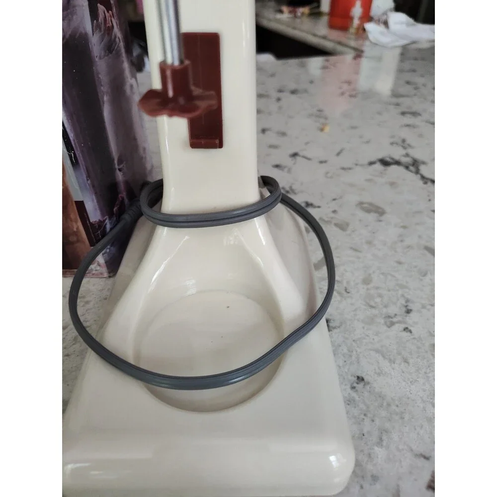 NEW Hershey's Chocolate Brand Milkshake Maker Mixer Brown Battery Power BPA FREE